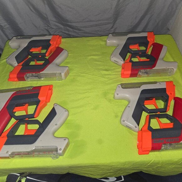 Nerf Pro Gelfire Dual Wield Pack, 2 Blasters, 5000 Gelfire Rounds - Picture 11 of 13